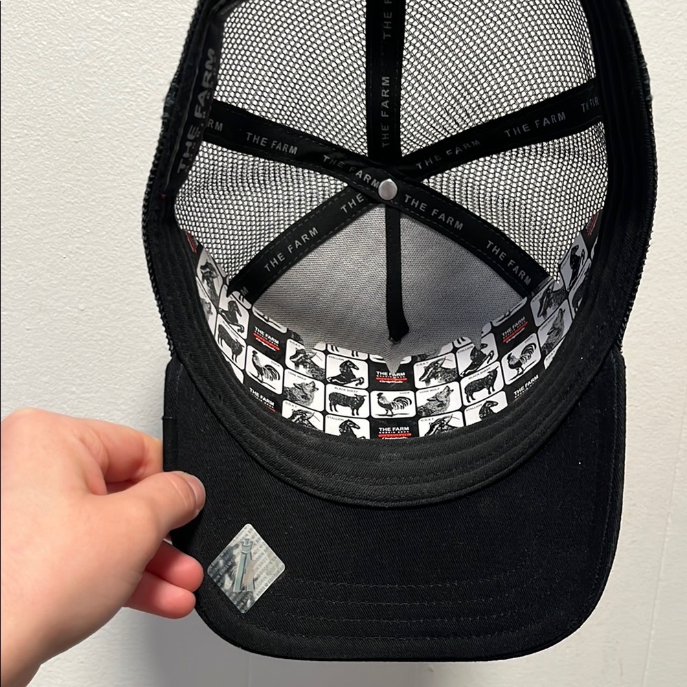 Black Cat Patch Cap - Picture 6 of 6